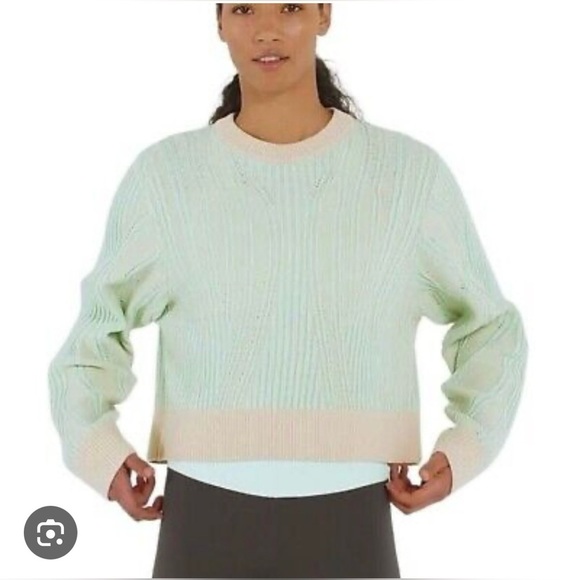 Nike Yoga Luxe Wool blend cover up knit crew neck sweater sz Small‎ - Picture 3 of 16